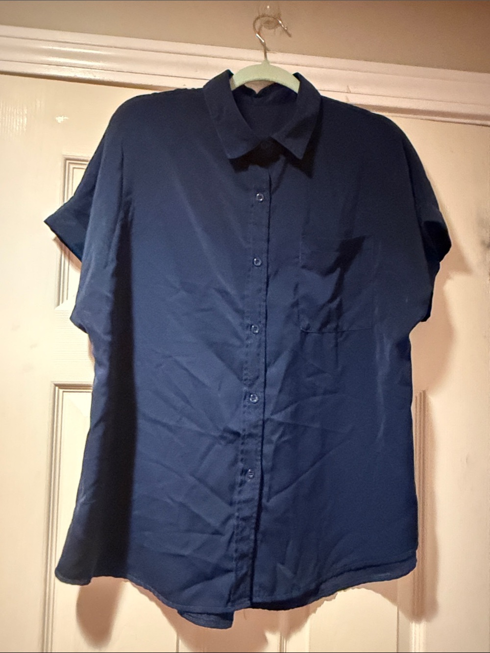 Short Sleeve Button-Up Shirt in Navy XL?